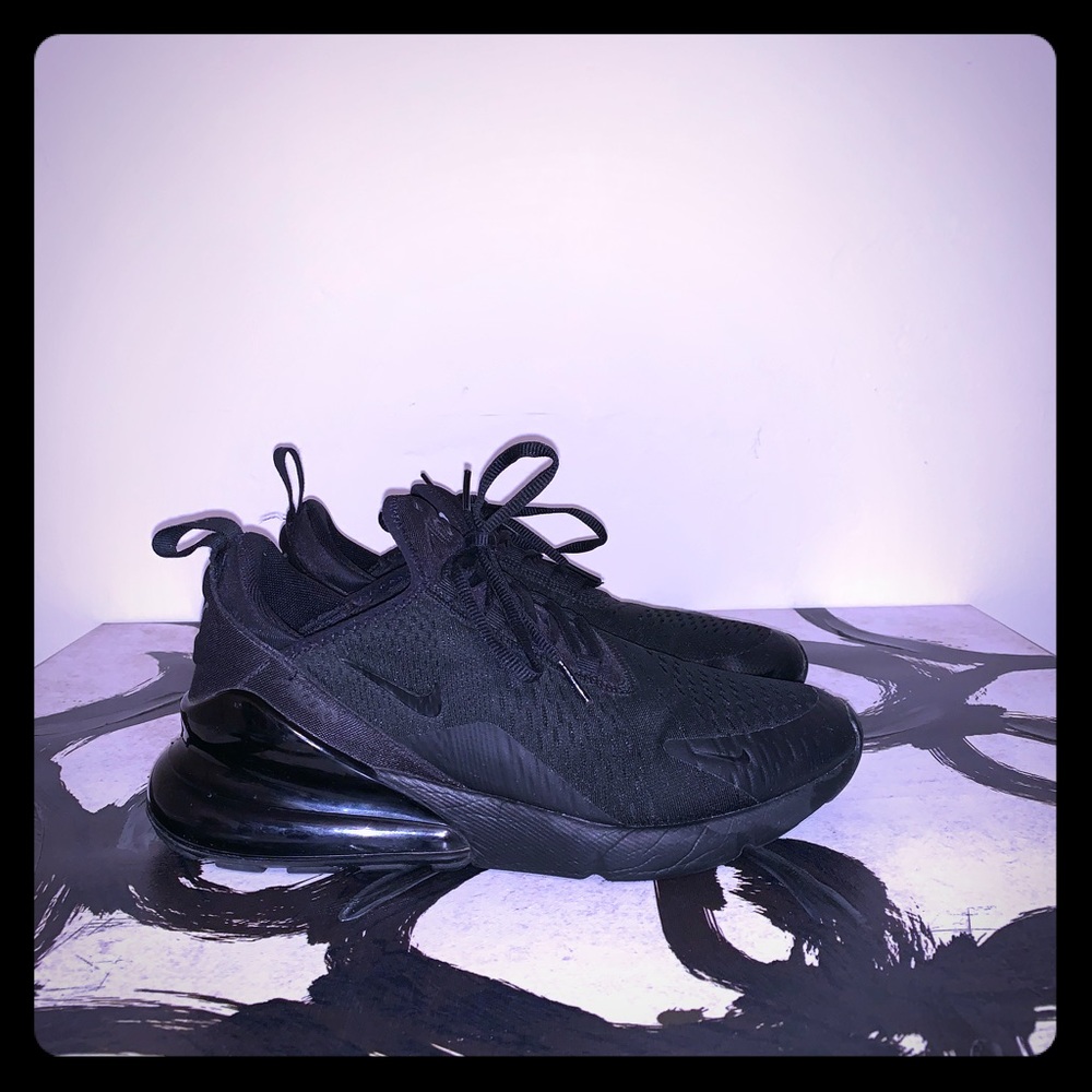 Nike Air Max 270 “Black” zoom running